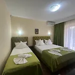 Ξενοδοχείο Vera 3*